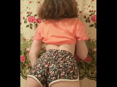 ❤️ Una ghjovana sexy si spoglia i pantaloncini davanti à a camera ❤️❌  Sessu à porn co.downloadassertion.top